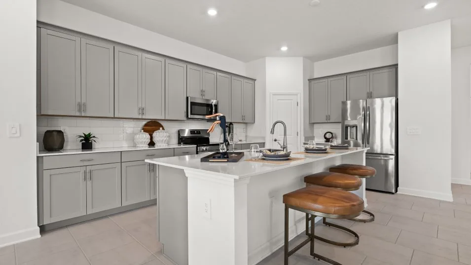 Cozinha do modelo Riviera no Wellness Ridge Clermont FL, casa Lennar em Orlando para brasileiros