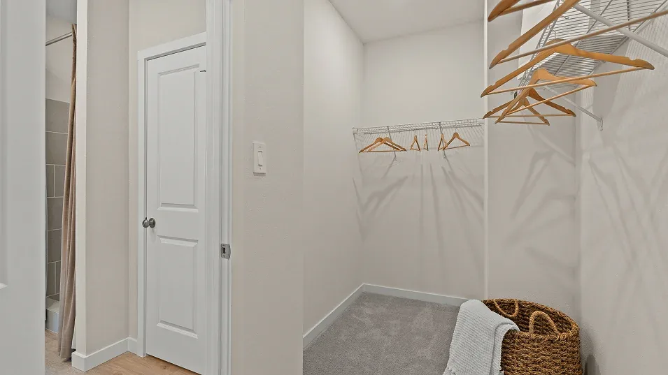 Closet da suite do modelo Santo no Wellness Ridge Clermont FL, casa Lennar em Orlando para brasileiros