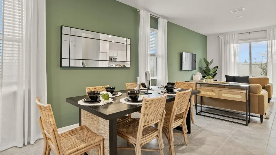 Sala de jantar do modelo Sienna no Wellness Ridge Clermont FL, casa Lennar em Orlando para brasileiros