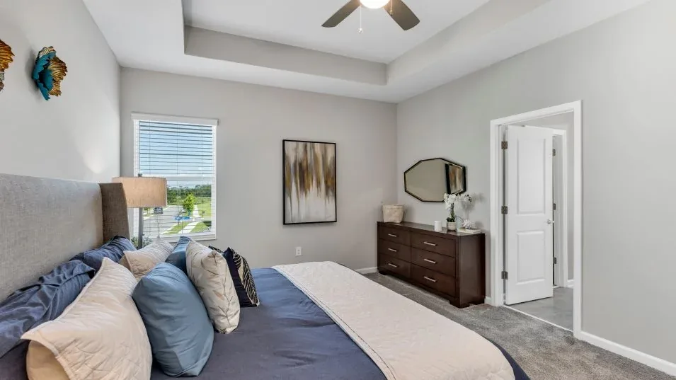 Suíte master do modelo Delray no Wellness Ridge Clermont FL, casa Lennar em Orlando para brasileiros