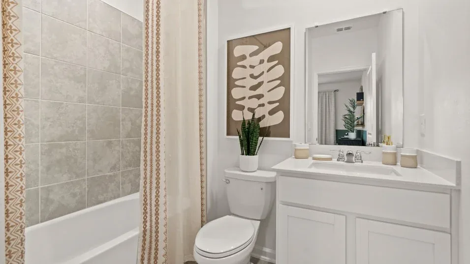 Banheiro do modelo Sienna no Wellness Ridge Clermont FL, casa Lennar em Orlando para brasileiros
