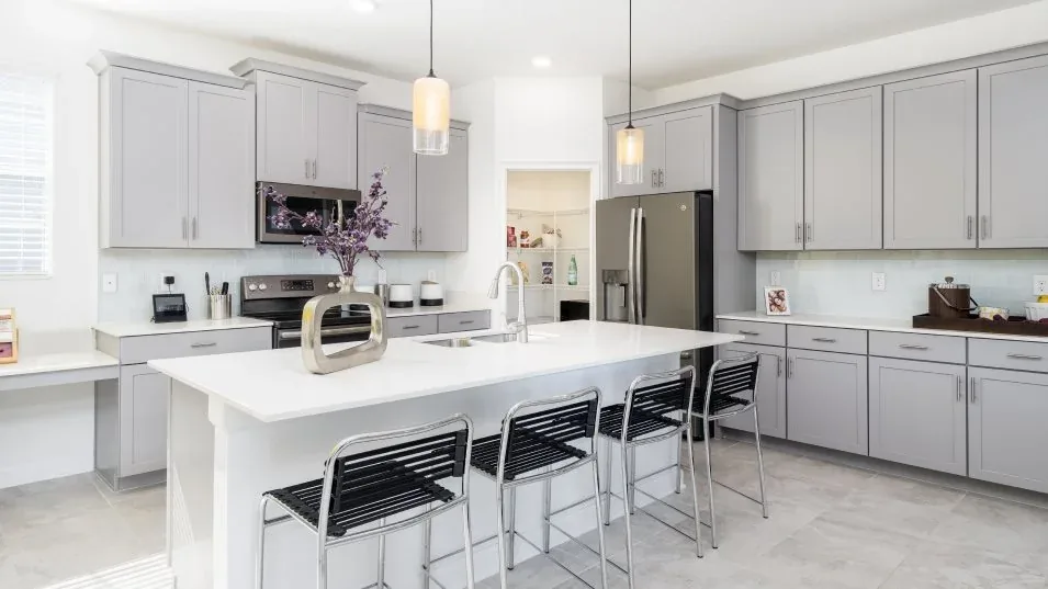 Cozinha do modelo Rio no Wellness Ridge Clermont FL, casa Lennar em Orlando para brasileiros