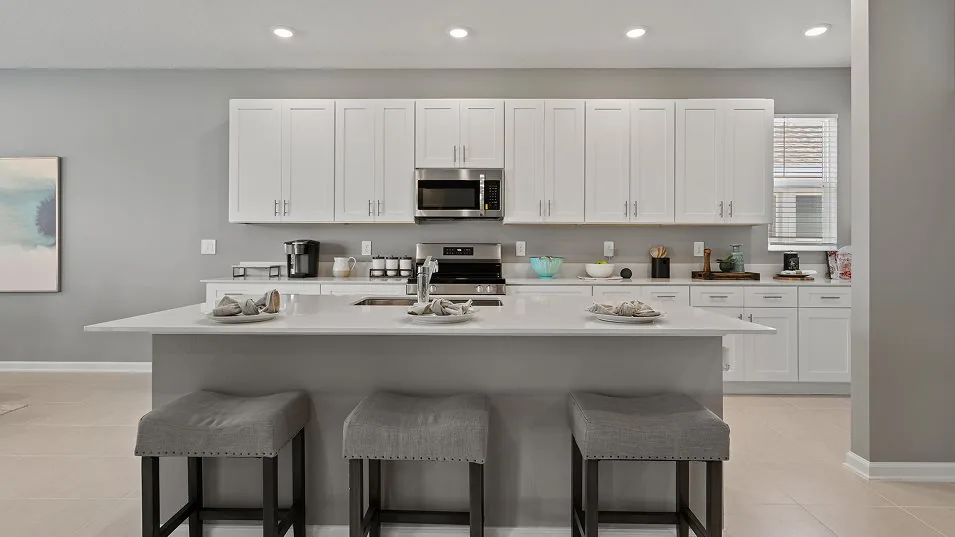 Cozinha do modelo Estero no Wellness Ridge Clermont FL, casa Lennar em Orlando para brasileiros