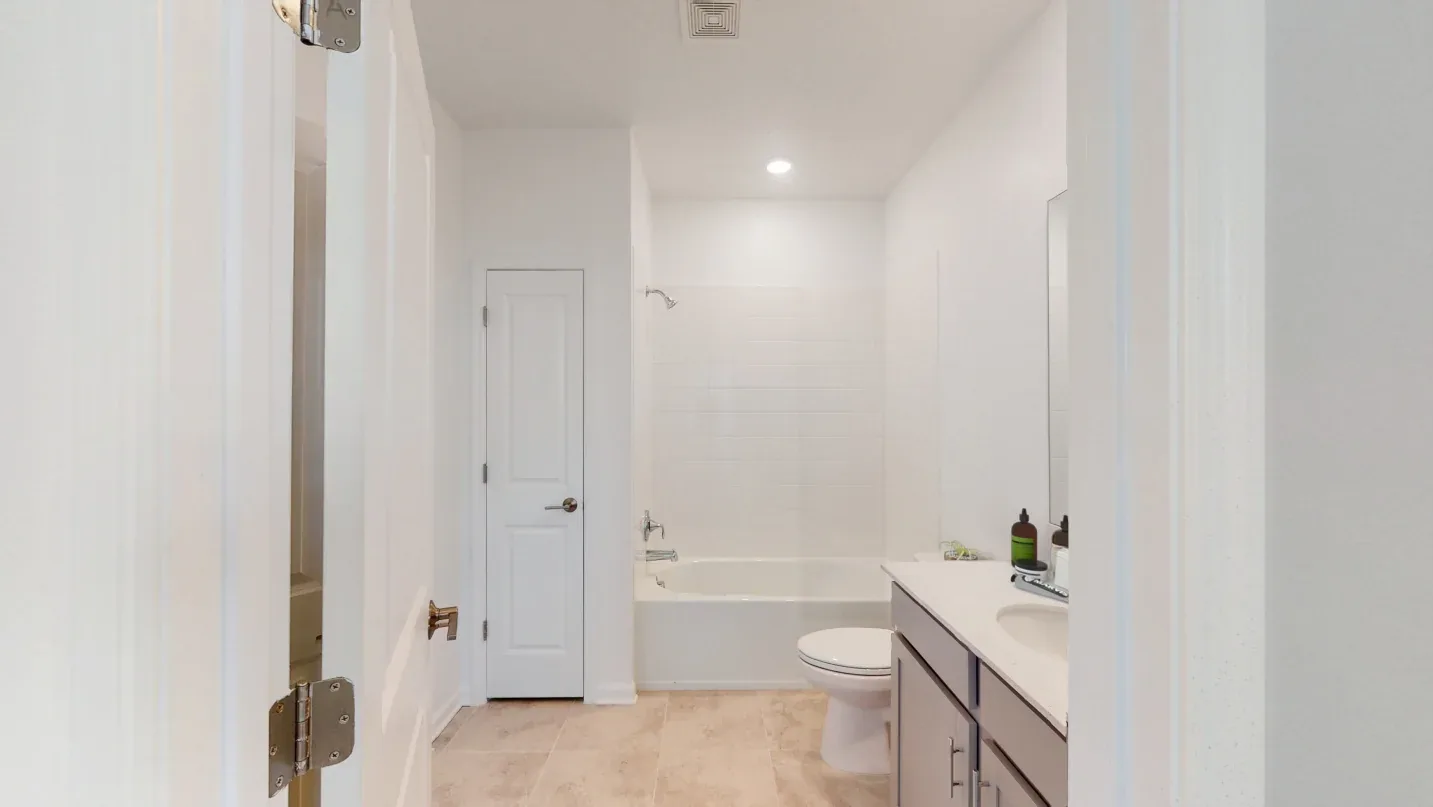 Banheiro do modelo Autumn no Wellness Ridge Clermont FL, casa Lennar em Orlando para brasileiros