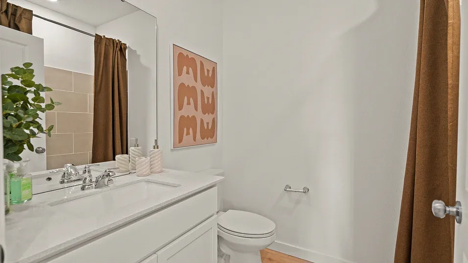 Banheiro 2 do modelo Santo no Wellness Ridge Clermont FL, casa Lennar em Orlando para brasileiros